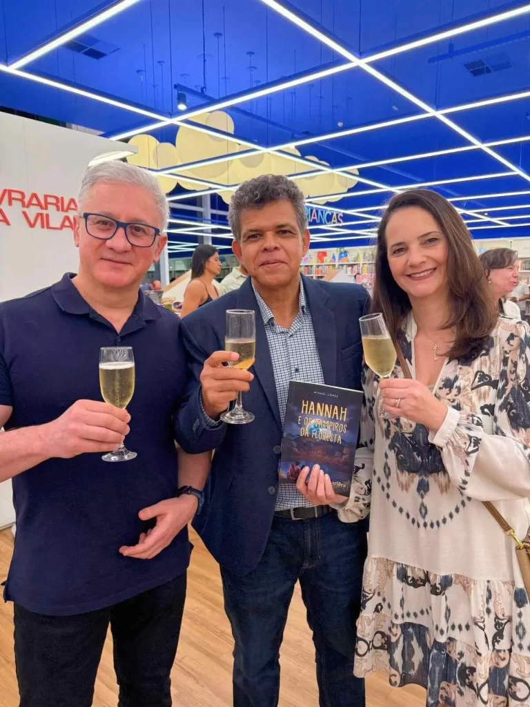 Fantasia e realidade se encontram em novo livro que denuncia os impactos na Amazônia 6 Inspiracao do Livro Hannah e os Vampiros da Floresta na Terra Yanomami 2 Atitude MT