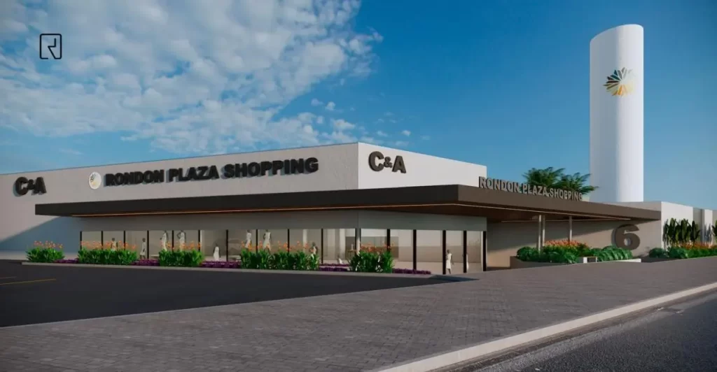  Corredor do Rondon Plaza Shopping em Rondonópolis com vitrines de lojas de marcas renomadas e locais.