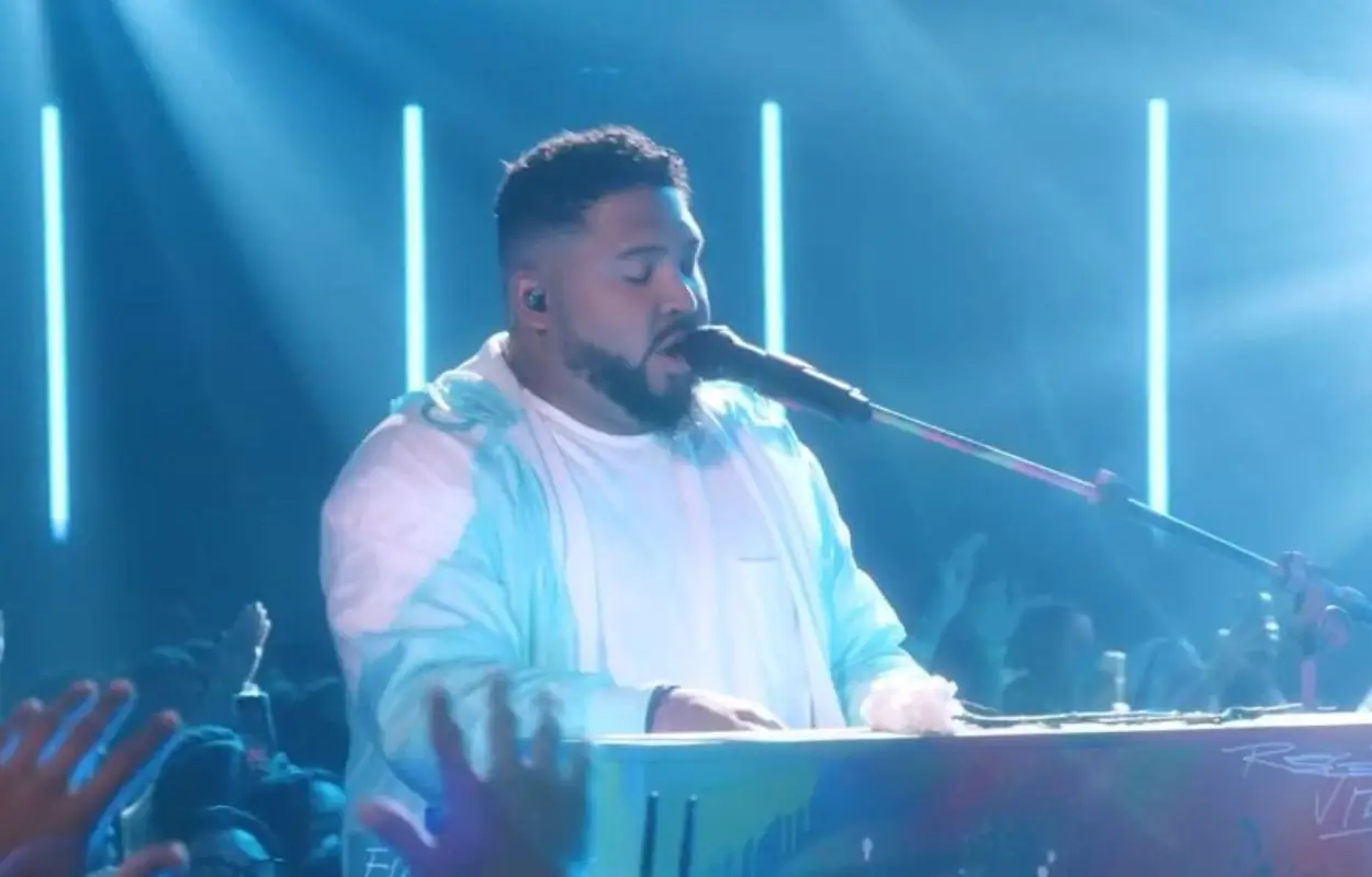 apresentação do cantor e compositor gospel Israel Salazar, na Arena João Potero