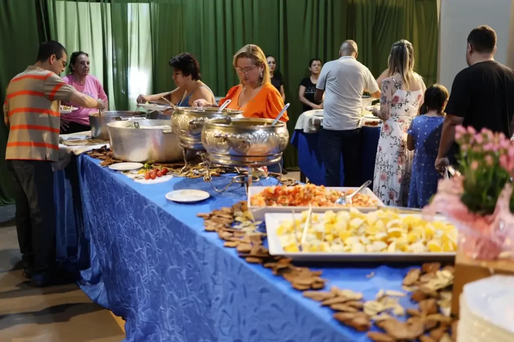 biffet da feijoada solidaria da avroc 2024 Atitude MT