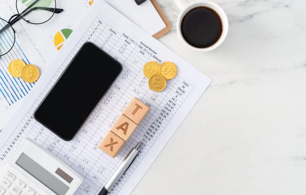 planilha de operações financeiras no notebook