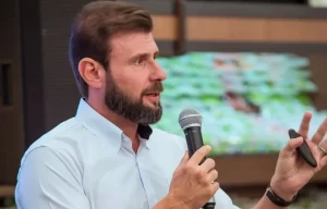 Thiago Sperança diretor Tropical Supermercados ex-presidente CDL Rondonópolis evento Papo de Negócios
