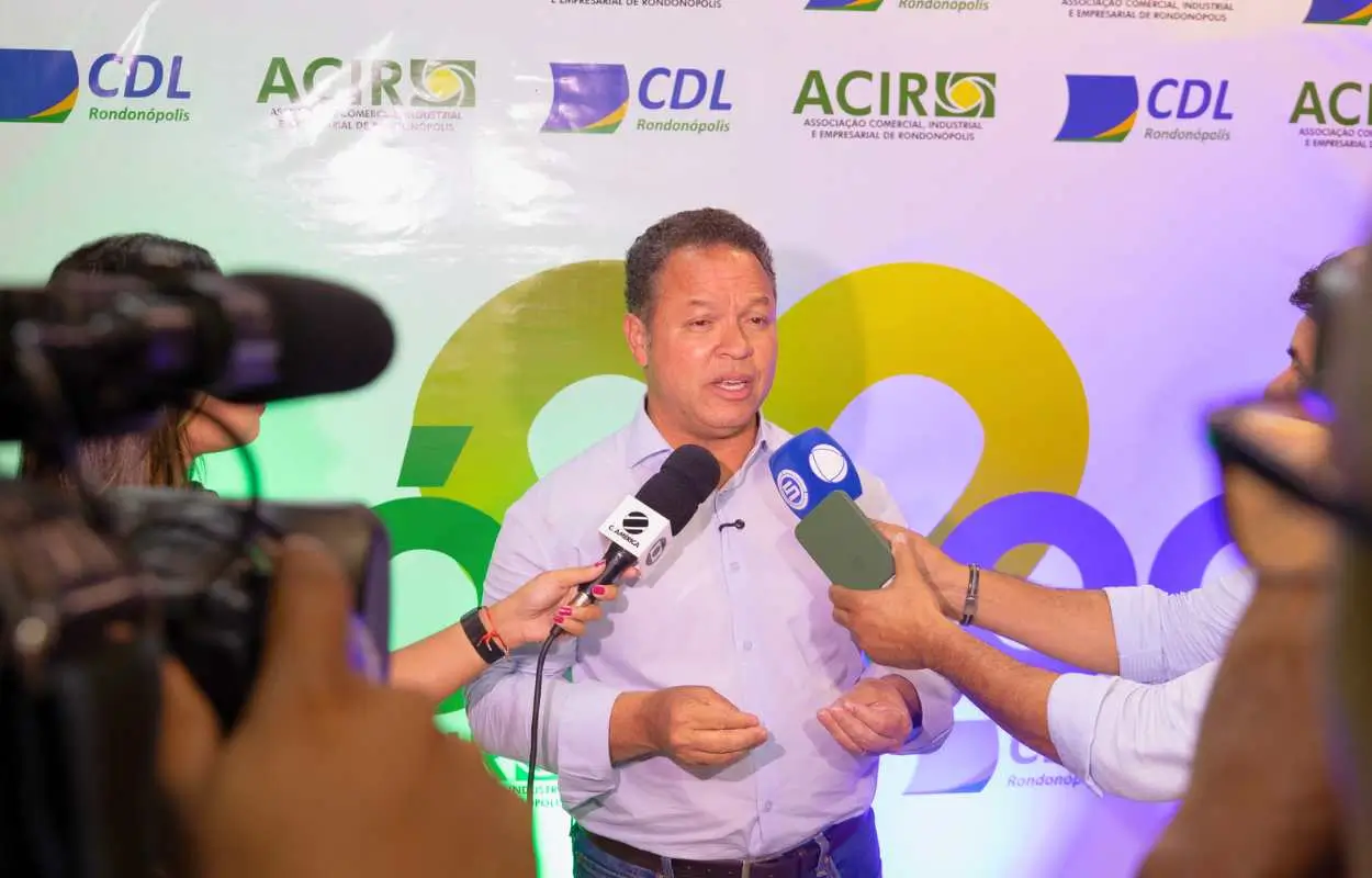 Claudio Ferreira em entrevista a imprensa. atitude mt Atitude MT