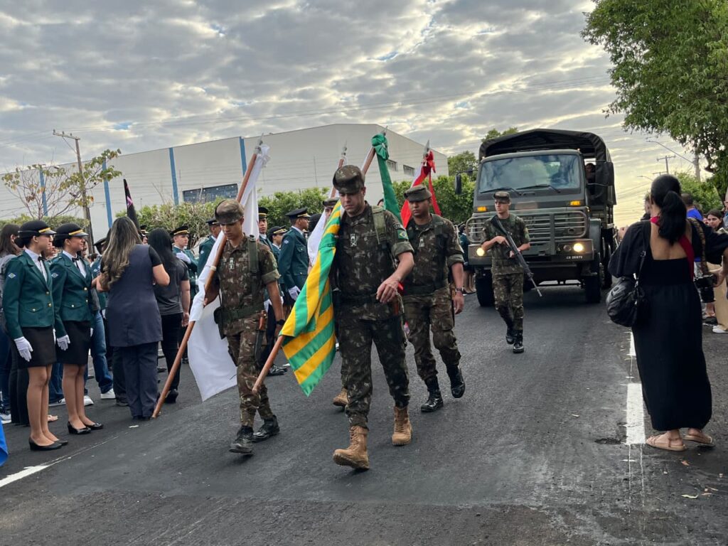 Desfile de 7 de Setembro em Rondonópolis terá novo horário para garantir mais conforto ao público e participantes 7 Reprodução: Departamento de Comunicação da Escola Militar Tiradentes - DECOM-EMT